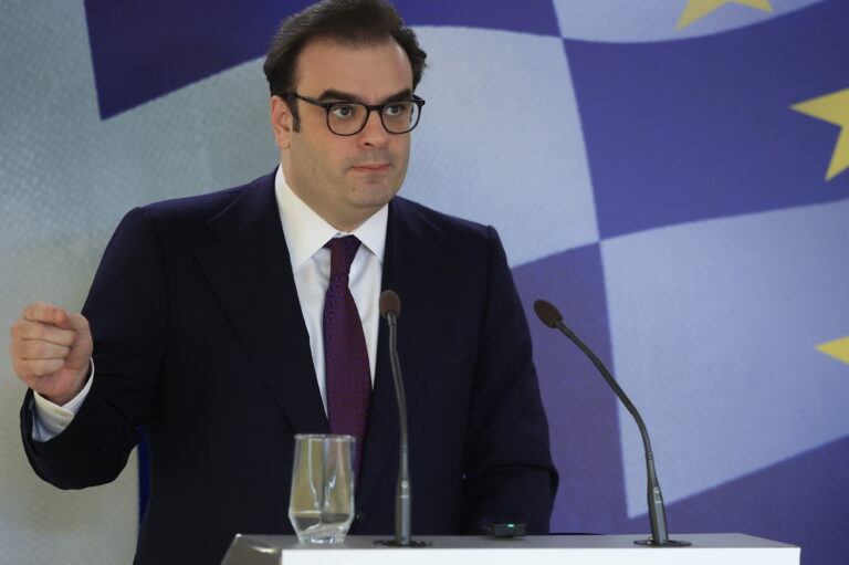 [390050] ΔΗΛΩΣΕΙΣ ΤΟΥ ΥΠΟΥΡΓΟΥ ΕΘΝΙΚΗΣ ΟΙΚΟΝΟΜΙΑΣ ΚΑΙ ΟΙΚΟΝΟΜΙΚΩΝ ΚΥΡΙΑΚΟΥ ΠΙΕΡΡΑΚΑΚΗ ΓΙΑ ΤΗΝ ΚΑΤΑΘΕΣΗ ΣΤΗ ΒΟΥΛΗ ΤΟΥ ΠΡΟΣΧΕΔΙΟΥ ΤΟΥ ΚΡΑΤΙΚΟΥ ΠΡΟΫΠΟΛΟΓΙΣΜΟΥ ΓΙΑ ΤΟ 2027 (ΓΙΩΡΓΟΣ ΚΟΝΤΑΡΙΝΗΣ / EUROKINISSI)05/10/2026 12:10:00