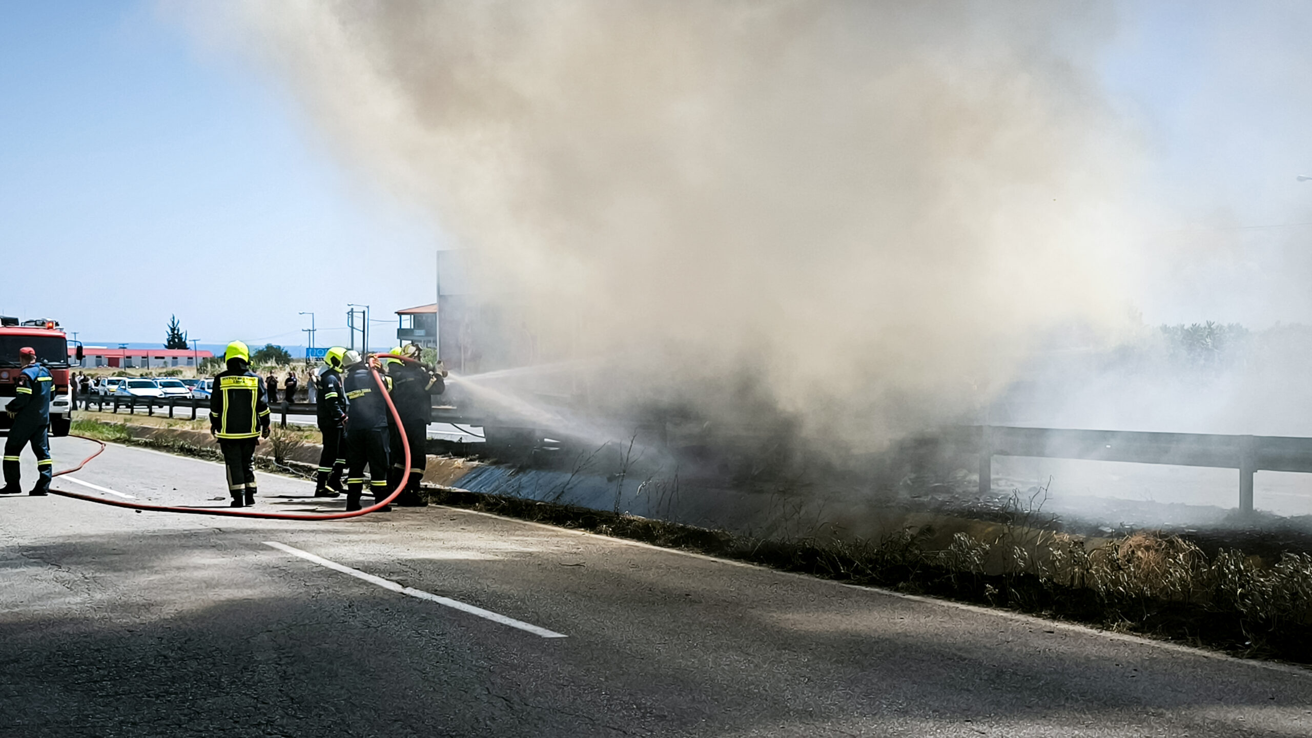 Γρεβενά: Φωτιά σε ΙΧ αυτοκίνητο στην Εγνατία Οδό