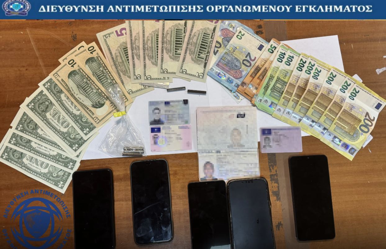 Γλυφάδα: Το κόλπο με το «σκασμένο» λάστιχο – Πώς ξάφριζαν οδηγούς που έκαναν αναλήψεις από τράπεζες