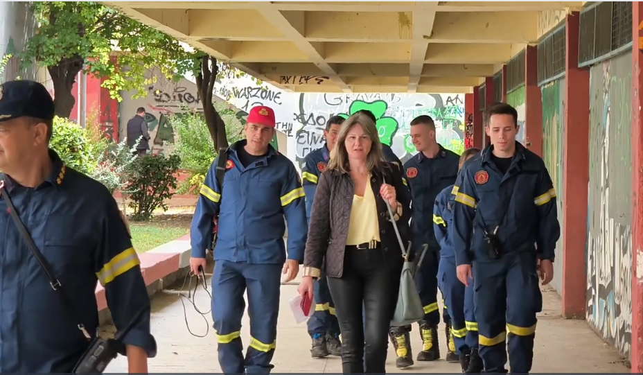 Γκράβα: Συναγερμός για την οσμή αερίου – Εκπαιδευτικοί καταγγέλλουν: «Μύριζε σαν βουτάνιο, έχουμε κάνει αναφορά από τις 16 Σεπτεμβρίου»