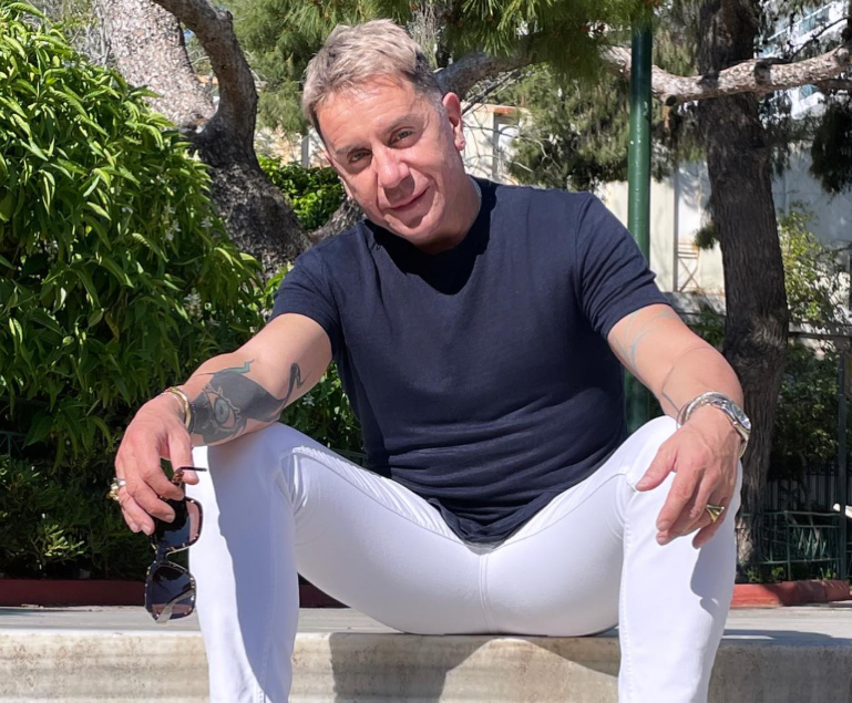 Υπόθεση Μαζωνάκη: Εισαγγελέας και αστυνομικοί μπήκαν ξανά στο σπίτι του (Βίντεο)