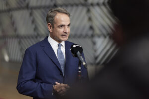 Μητσοτάκης από Βρυξέλλες: «Έχουμε εφεδρείες για να στηρίξουμε την κοινωνία – Δεν θα τινάξουμε την μπάνκα στον αέρα για τις εκλογές»