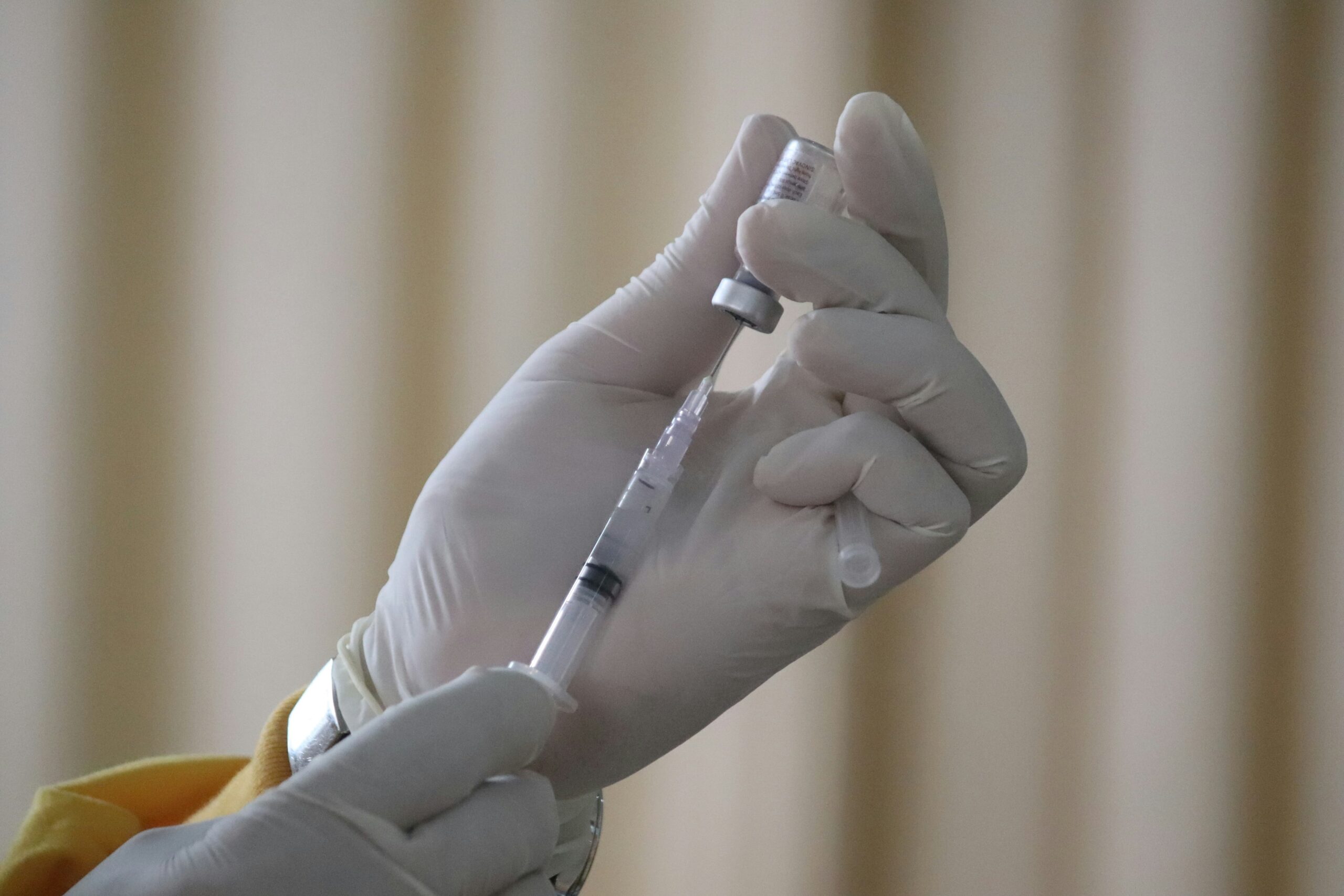 Αυξήθηκαν όσοι «έφυγαν ξαφνικά» λόγω εμβολίων; Τα στοιχεία της ΕΛΣΤΑΤ δίνουν την απάντηση