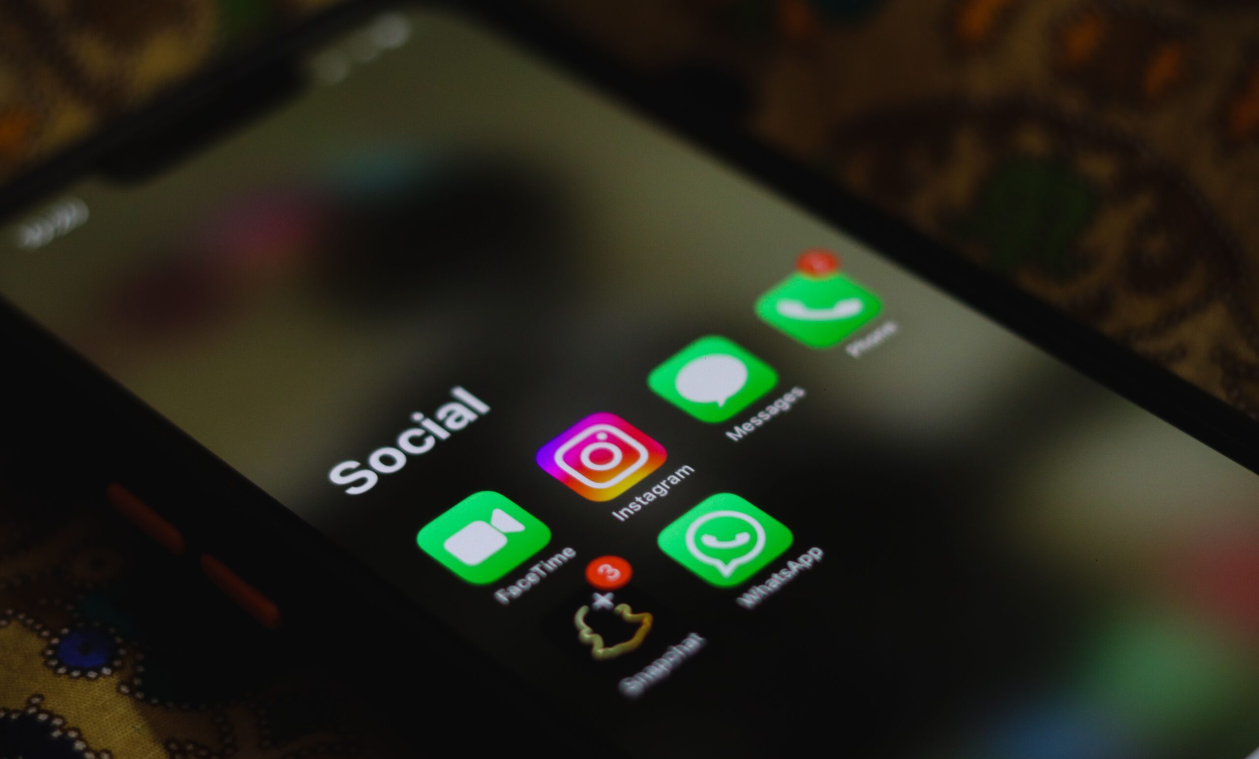 WhatsApp: Πώς λειτουργεί ο γονικός έλεγχος με διατήρηση κρυπτογράφησης