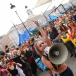Στους δρόμους η Ευρώπη για συντάξεις και ακρίβεια: Χιλιάδες διαδηλωτές στη Μαδρίτη – Σε επιφυλακή Γαλλία και Ιταλία