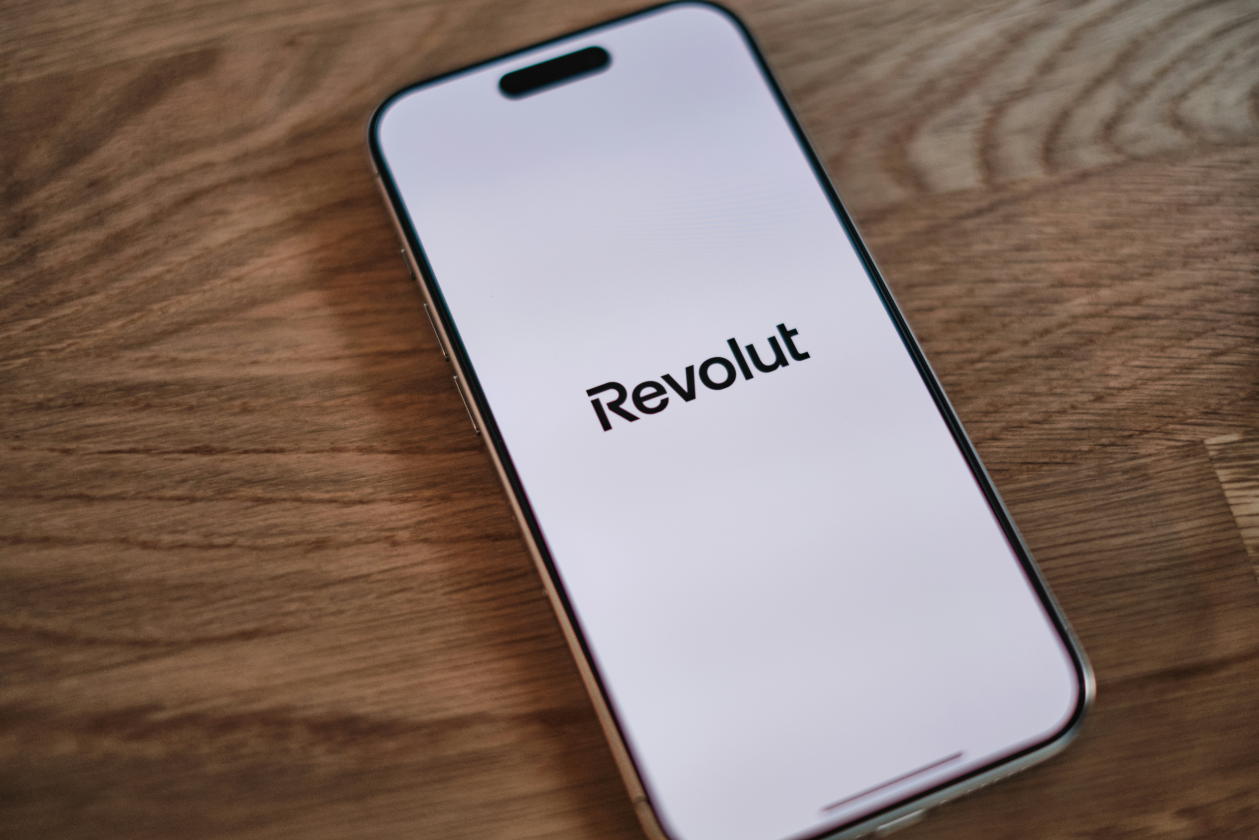 Revolut για Google Cloud: «Tα χρήματα και τα δεδομένα των πελατών μας παραμένουν ασφαλή»