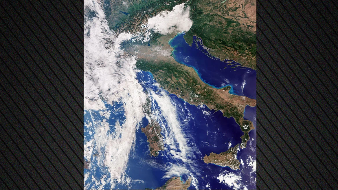 Ο Sentinel-3C έστειλε τις πρώτες εικόνες της Ιταλίας και της Αρκτικής