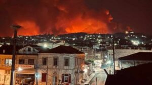 Σουφλί: Ανεξέλεγκτη η φωτιά που πέρασε από τη Βουλγαρία – Μεγάλο το πύρινο μέτωπο – Οι Αρχές καλούν τους πολίτες να βρίσκονται σε επιφυλακή