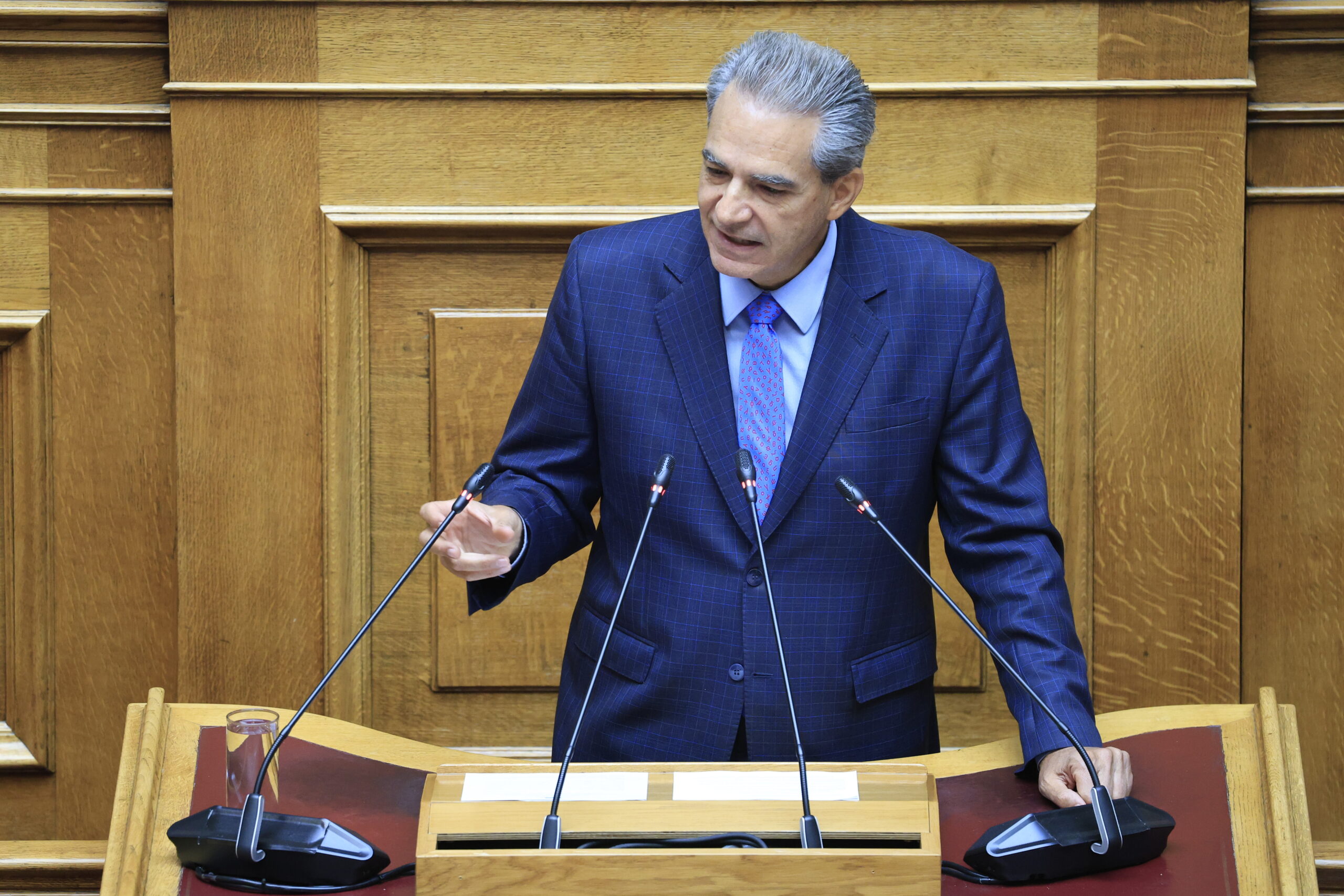 Επιμένει ο Συρίγος: «Στην Κάσο κάναμε δύο φορές πίσω» – Διπλό «άδειασμα» από Μαρινάκη