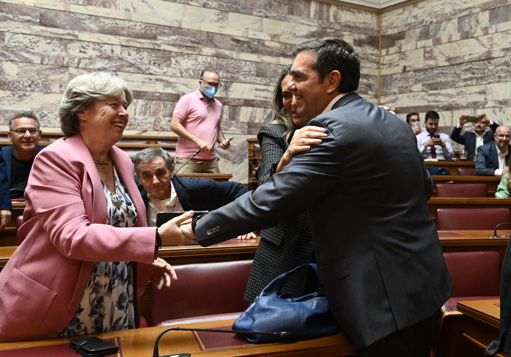 Πολάκης: Βιτριολικό σχόλιο για επίσκεψη Τσίπρα στο Άγιον Όρος με τον σύζυγο της Λινού