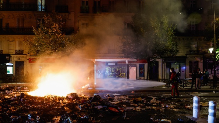 Γαλλία: Πόλη «φάντασμα» το Παρίσι – Απαγόρευση κυκλοφορίας σε πολλές πόλεις – Φόβοι για νέο κύμα βίας και λεηλασιών