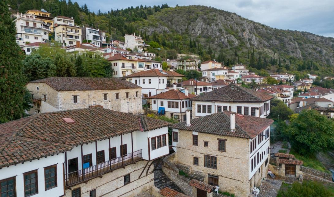 10.000 ευρώ για να μην ερημώσει η Ελλάδα: Το κράτος ψάχνει κατοίκους για τα σύνορα – Χωριά χωρίς νέους, σχολεία χωρίς παιδιά και σπίτια χωρίς ανθρώπους