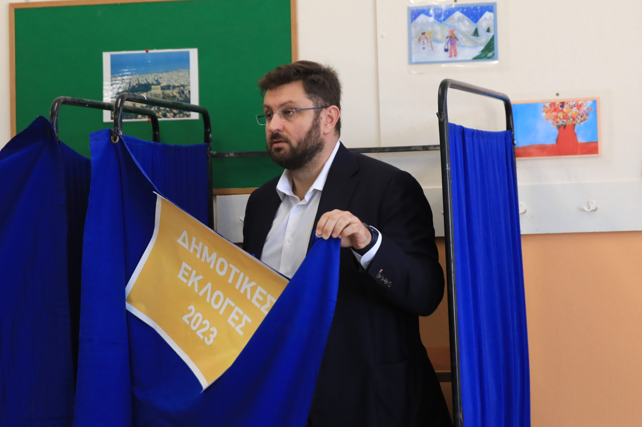 ΣΥΡΙΖΑ μαινόμενος: Ζητά παραίτηση Κώστα Ζαχαριάδη από επικεφαλής της «Ανοιχτής Πόλης»